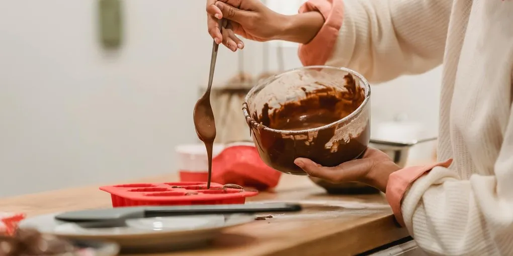 Molding and Unmolding Chocolate: Getting Clean Release Every Time