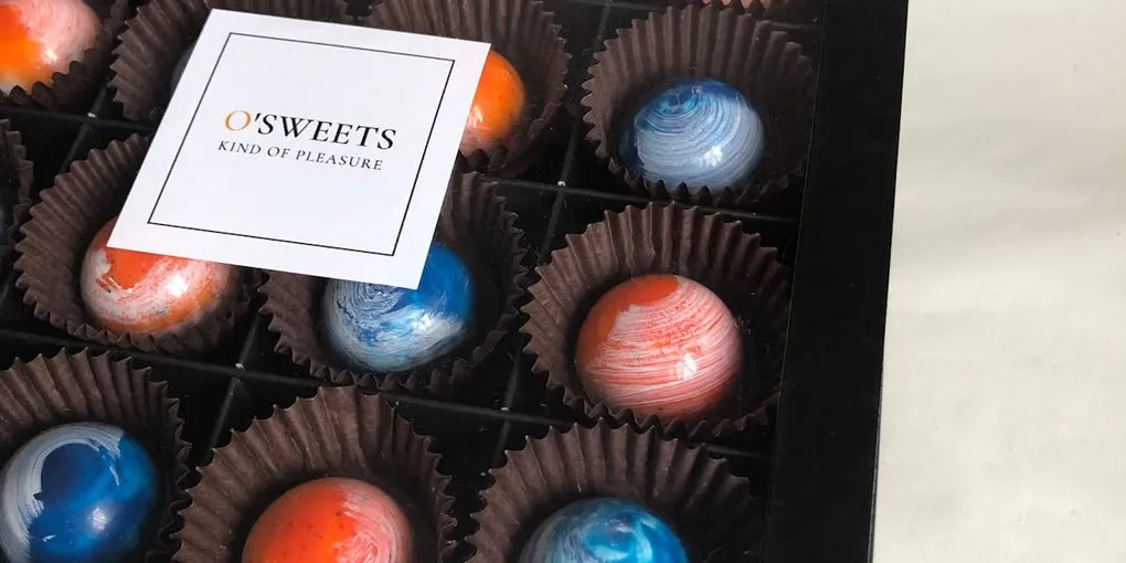 Colored Cocoa Butter: A Beginner's Guide to Chocolate Decorating