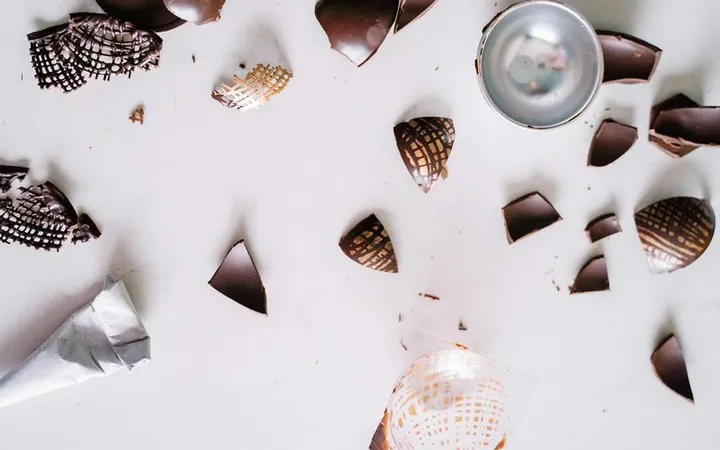 Fat Bloom vs Sugar Bloom: What Causes White Spots on Chocolate (and How to Prevent Them)